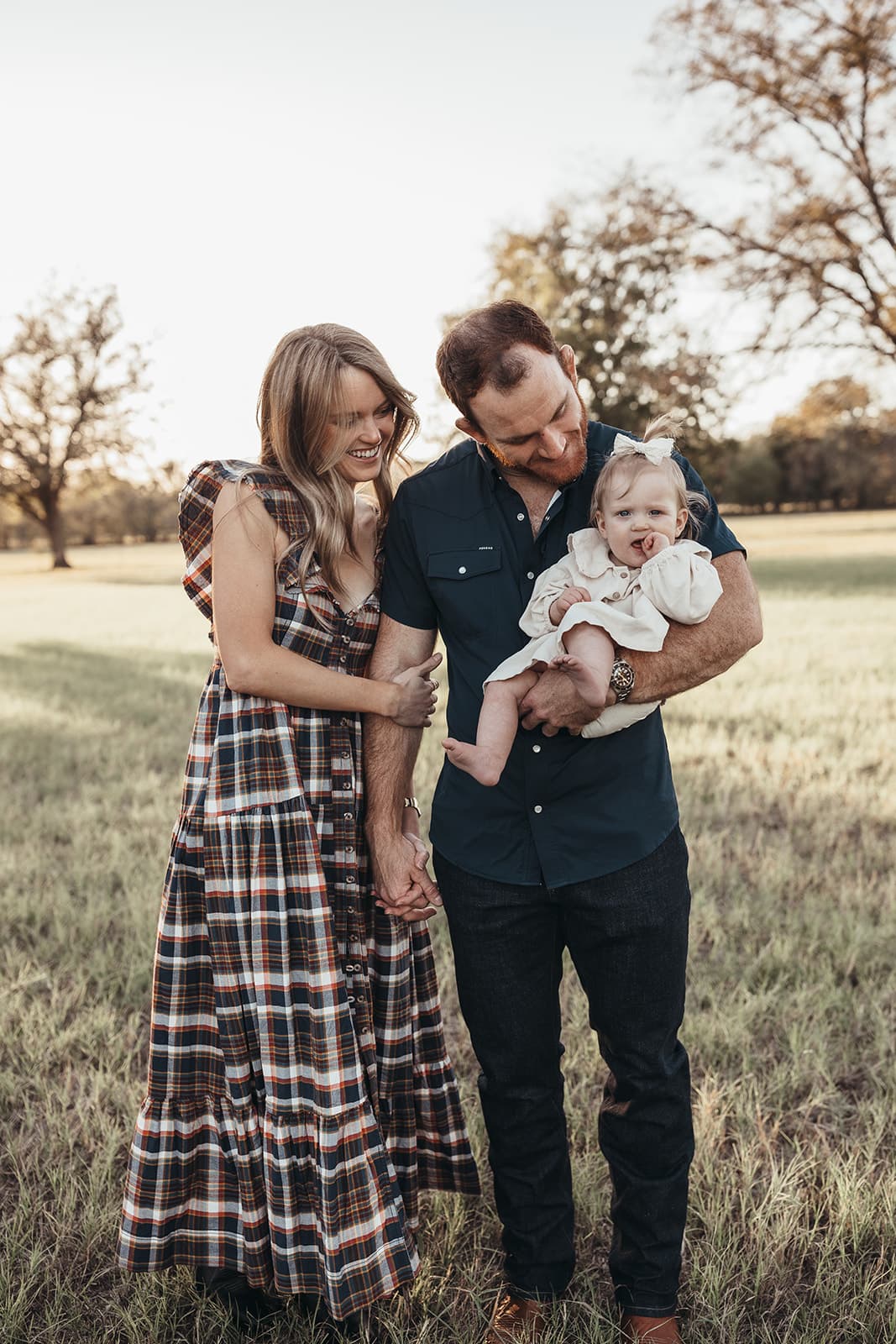 Dallas family photography session showcasing beautiful family portraits in natural light - Image 007